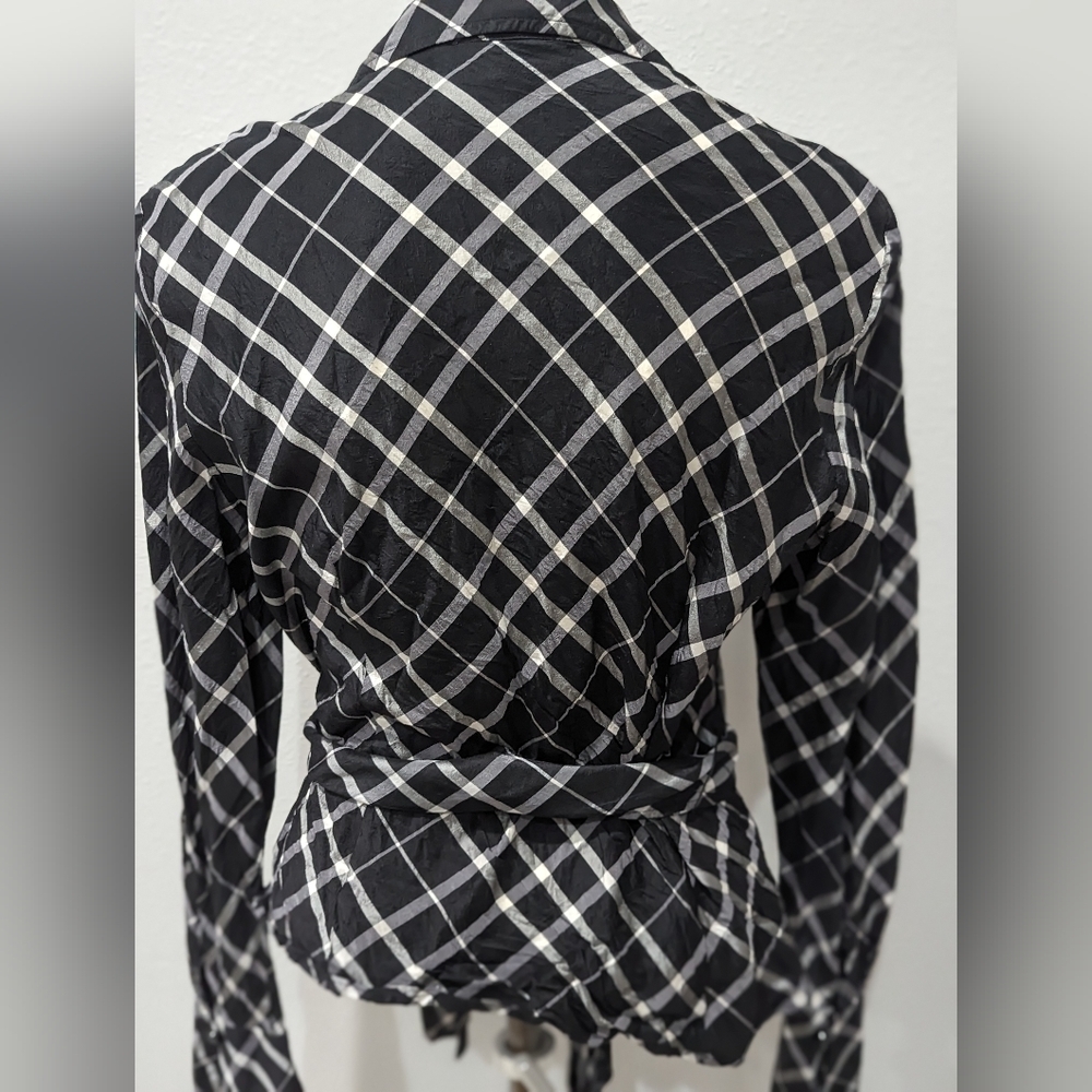 Jones New York Wrap Long Sleeve blouse, size Medium - Picture 6 of 7
